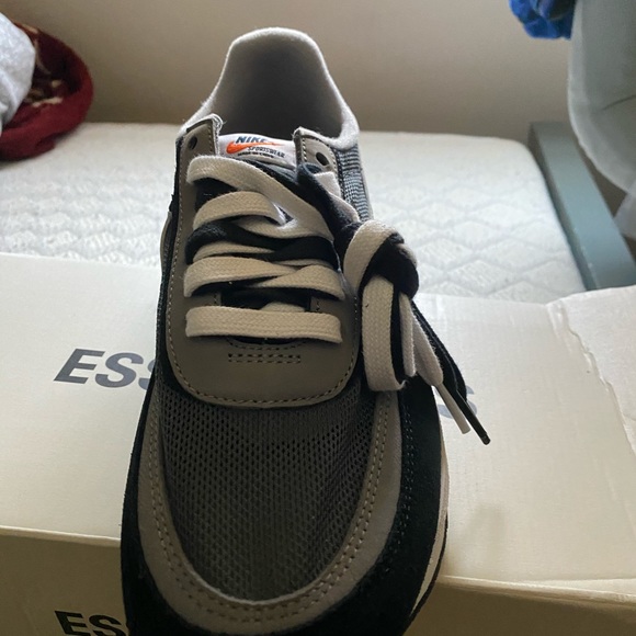 Nike Sacai - Picture 2 of 5